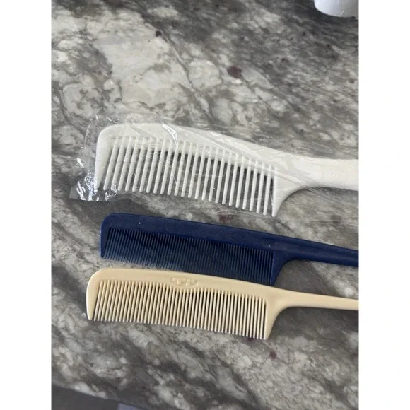 Vintage Hair Combs LOT OF 3 Detangler Combs Various Styles 5"-8" Clinique - Picture 3 of 5